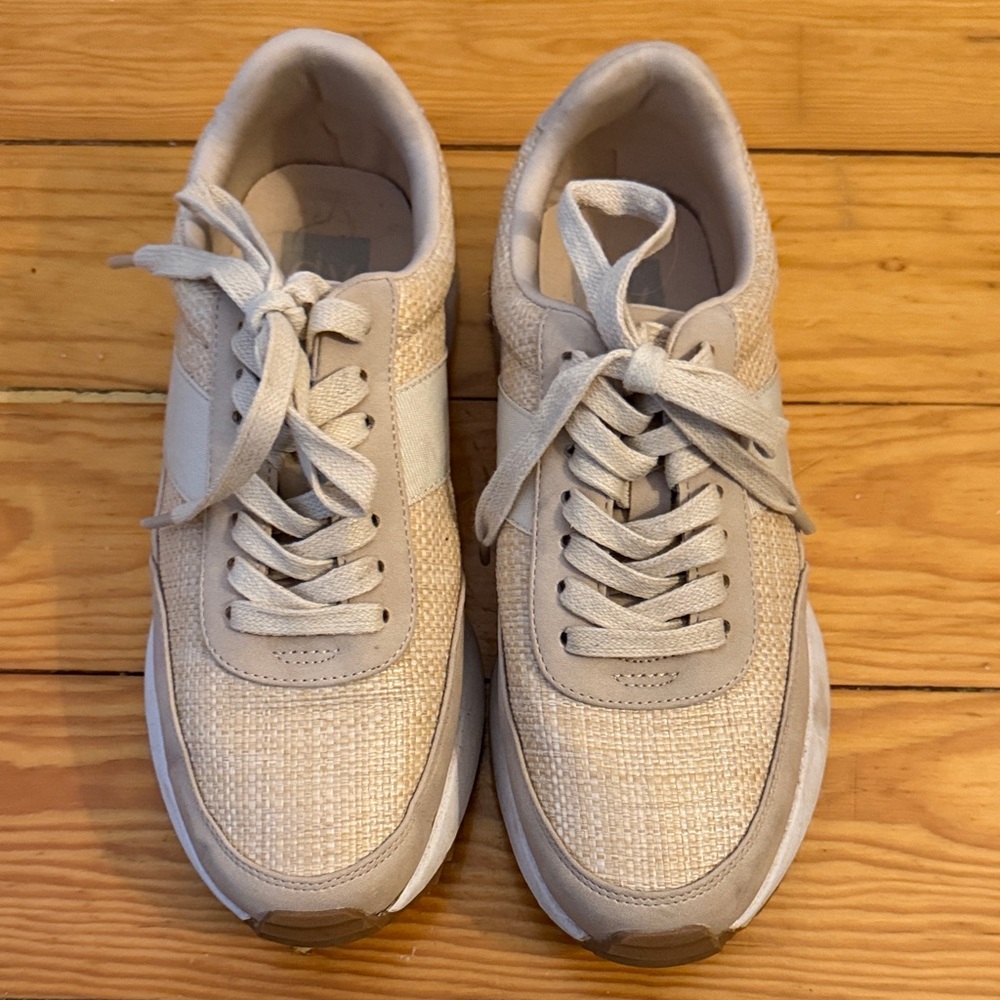 Dolce Vita Stylish Beige Sneakers